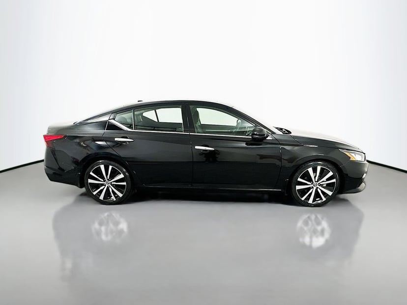 2020 Nissan Altima - Image 1