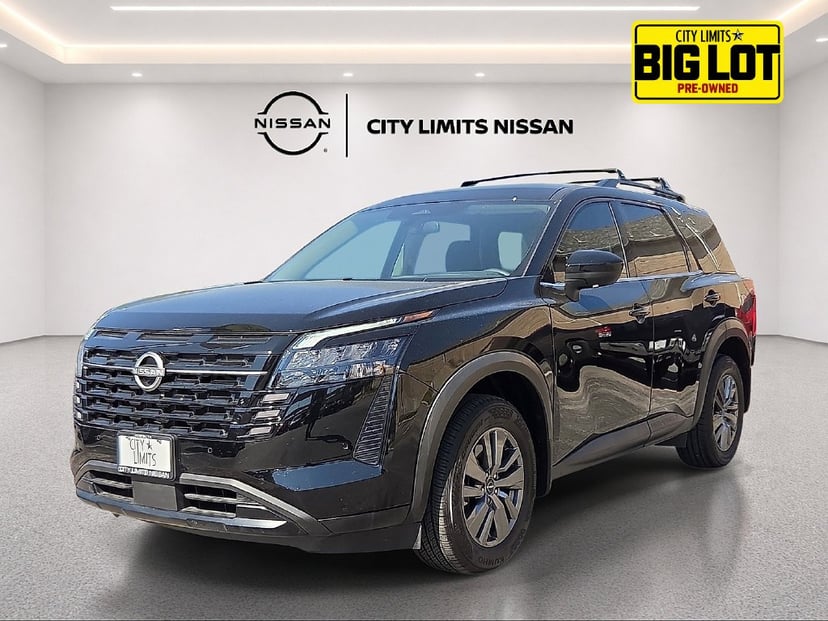2026 Nissan Pathfinder - Image 1