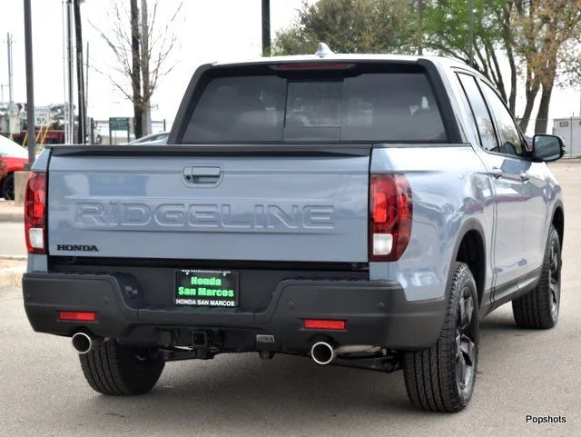 2026 Honda Ridgeline Black Edition 4D Crew Cab Sonic Gray Pearl - Image 3