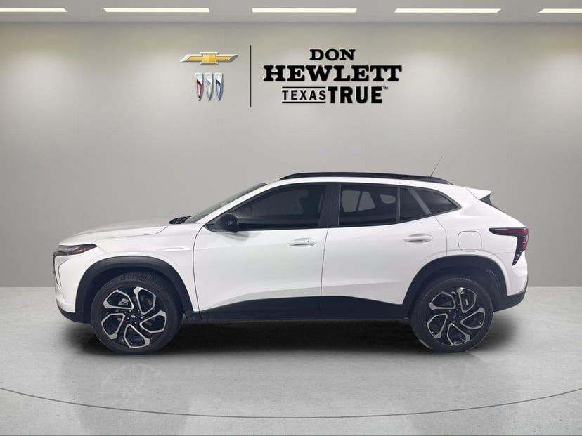 2024 Chevrolet Trax - Image 2