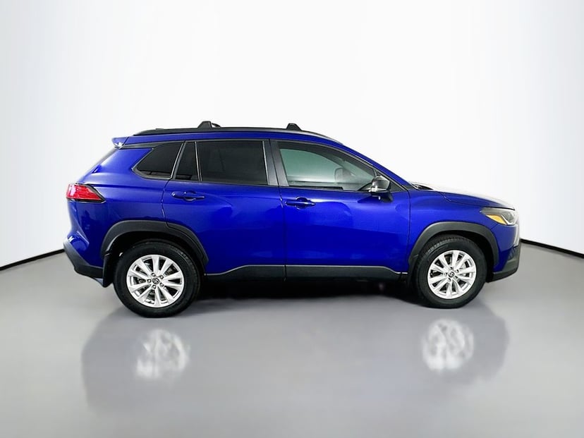 2025 Toyota Corolla Cross - Image 3