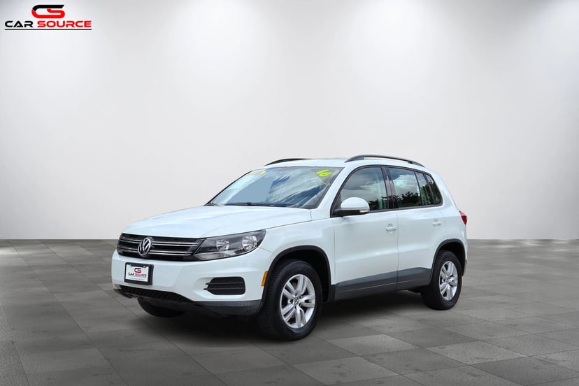 2016 VOLKSWAGEN Tiguan - Image 1