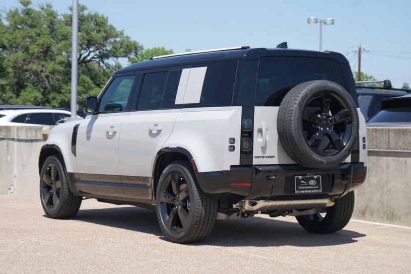 2026 Land Rover Defender - Image 3