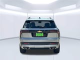2027 Chevrolet Traverse - Preview 4