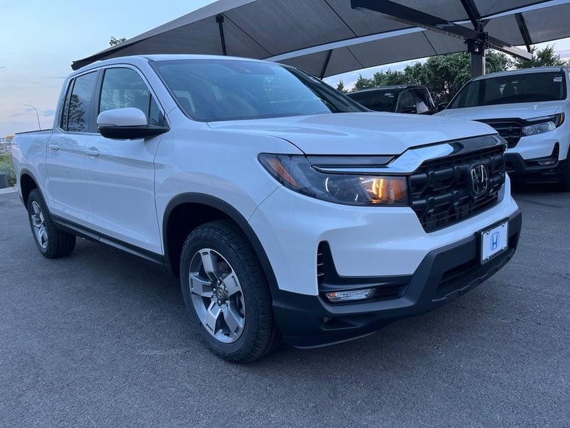 2026 Honda Ridgeline - Image 2