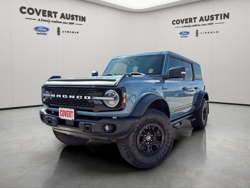 2023 Ford Bronco - Image 1