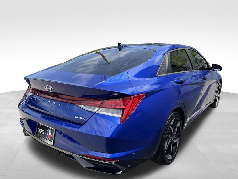 2021 Hyundai Elantra - Image 3