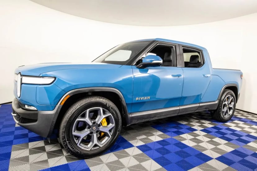 2022 RIVIAN r1t - Image 1