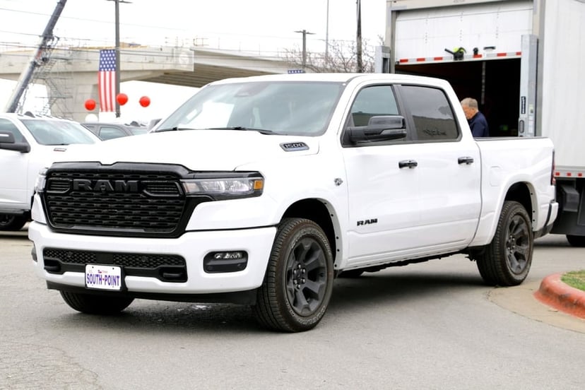 2026 Ram 1500 - Image 2