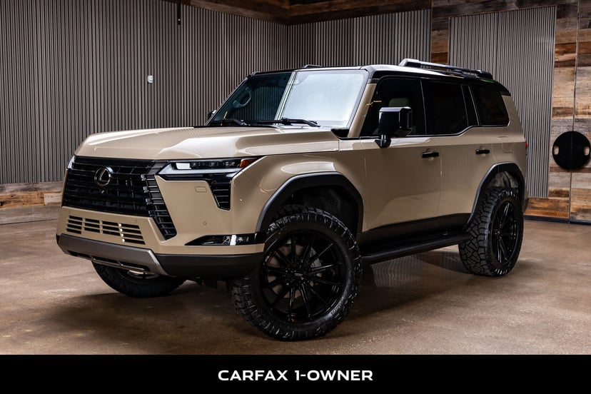 2024 Lexus GX - Image 2