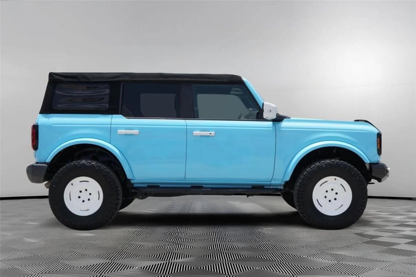 2021 Ford Bronco - Image 1