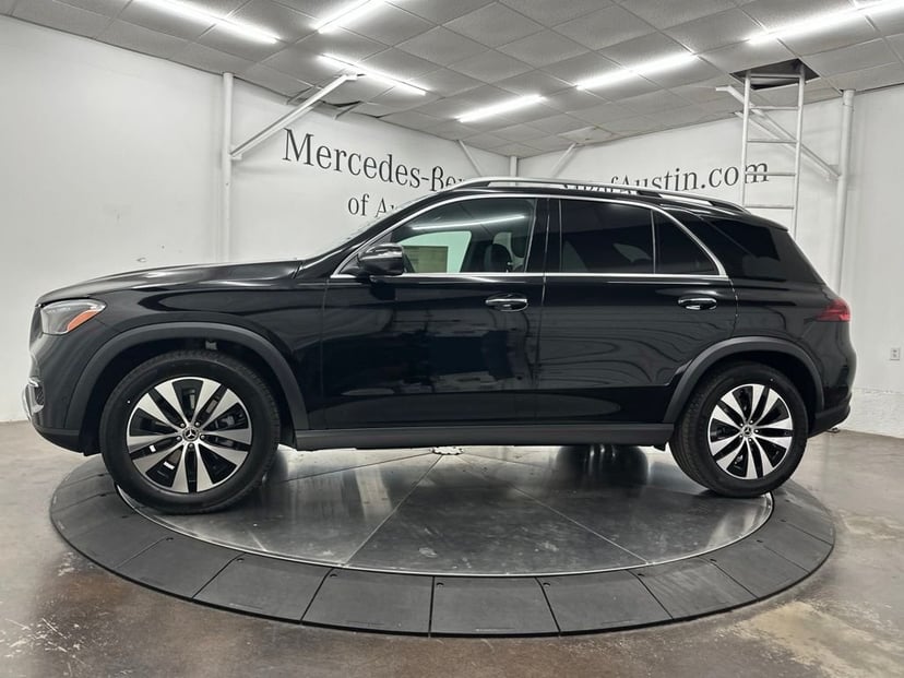 2026 Mercedes-Benz GLE - Image 2