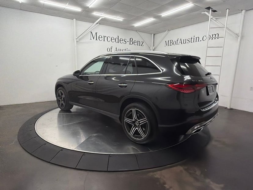 2027 Mercedes-Benz GLC - Image 3