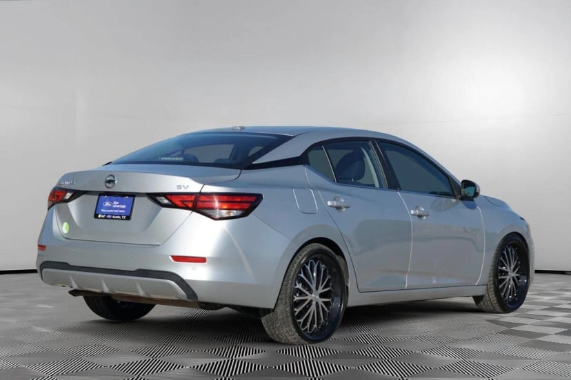 2023 Nissan Sentra - Image 3