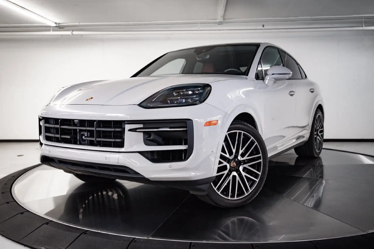 2024 Porsche Cayenne - Image 1