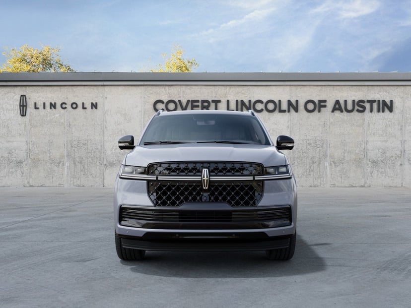 2027 Lincoln Navigator L - Image 2