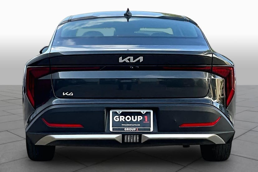 2025 Kia K4 - Image 2