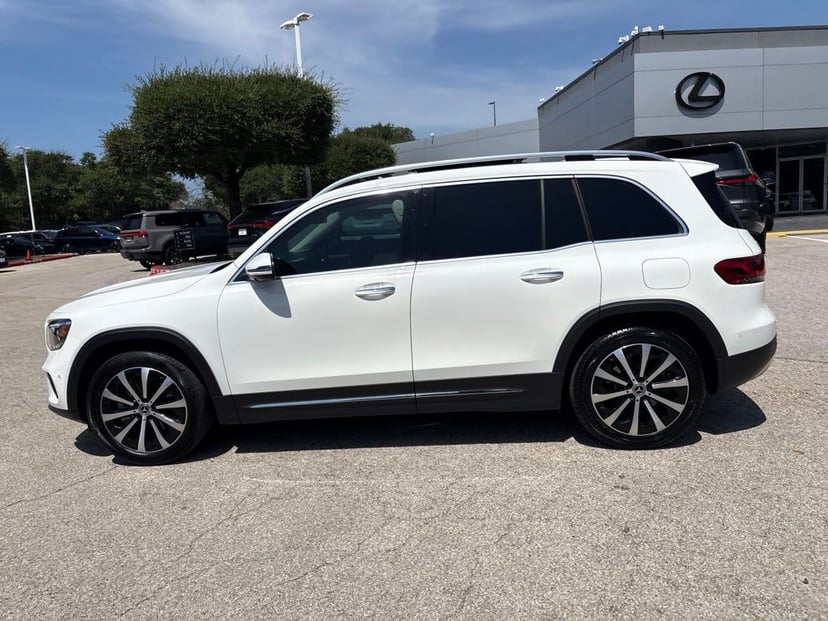 2023 Mercedes-Benz GLB - Image 2