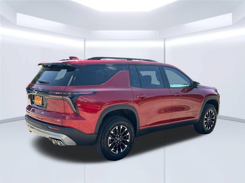 2026 Chevrolet Traverse - Image 2