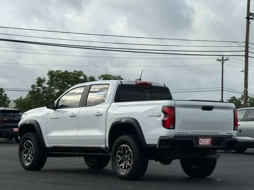 2024 Chevrolet Colorado - Image 2