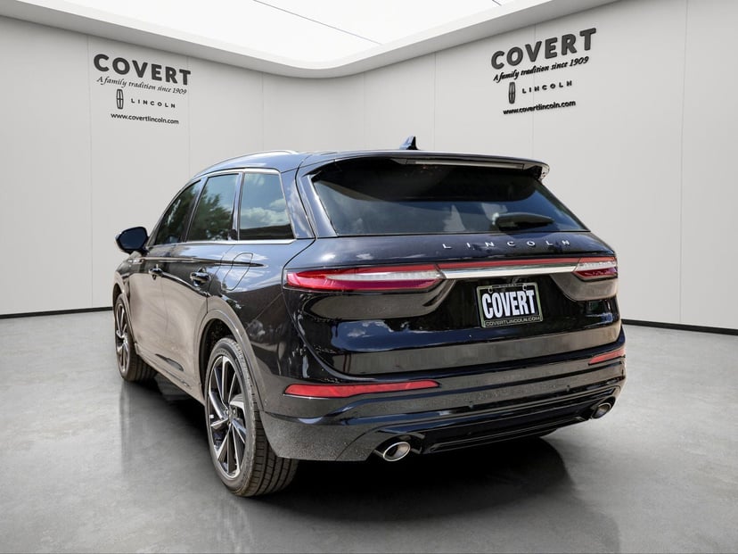 2024 Lincoln Corsair - Image 2