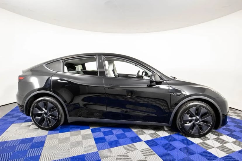 2024 Tesla Model Y - Image 2