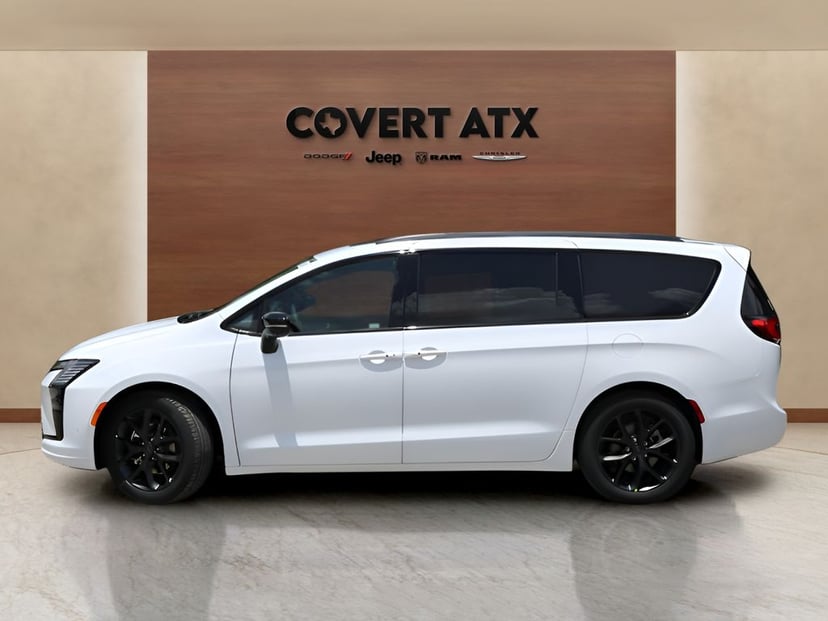 2027 Chrysler Pacifica - Image 2