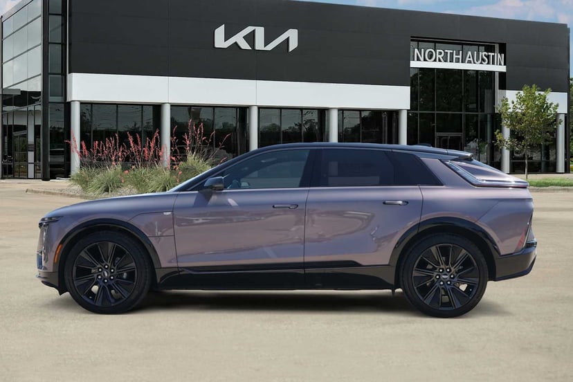 2024 Cadillac Lyriq - Image 2