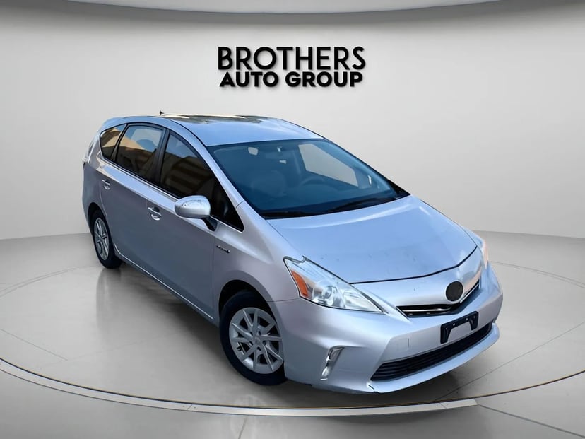 2013 Toyota Prius V - Image 1