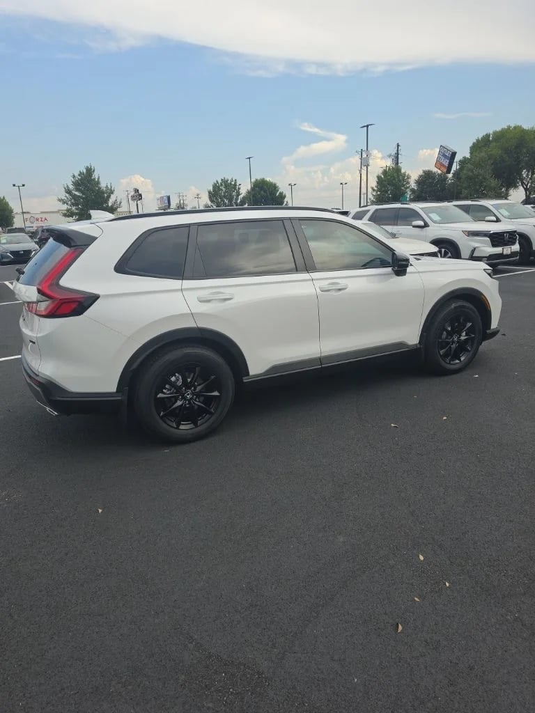 2026 Honda CR-V - Image 3