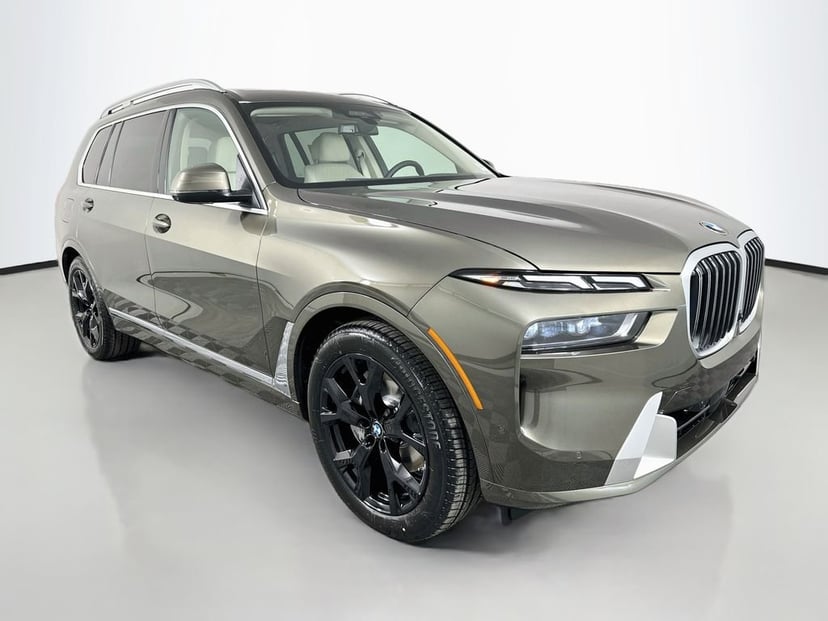 2027 BMW X7 - Image 3