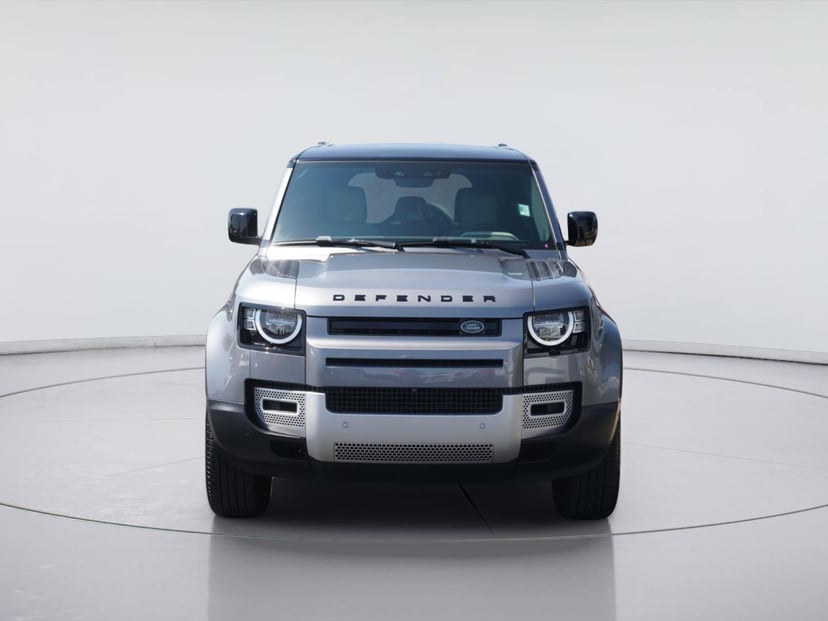 2023 Land Rover Defender - Image 3