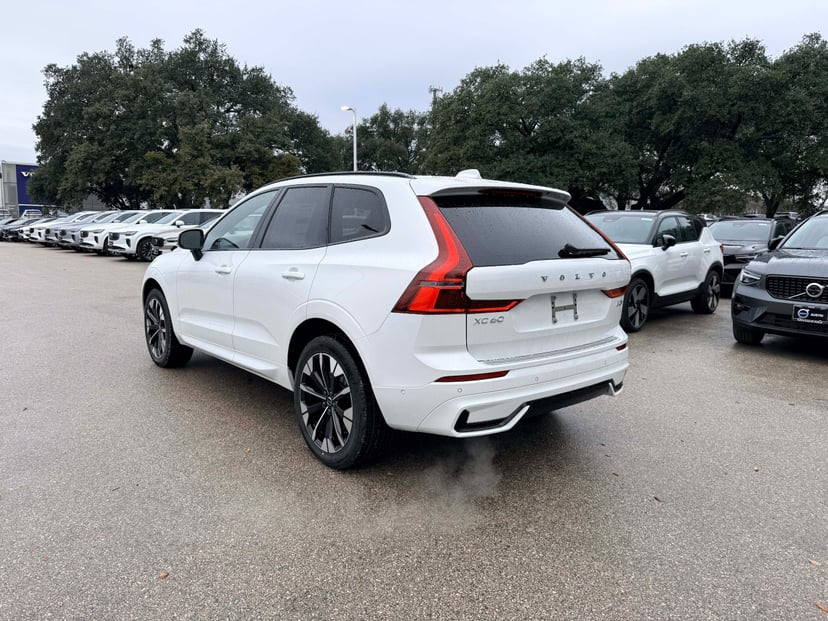2026 Volvo XC60 - Image 2