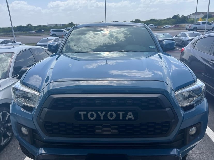 2019 Toyota Tacoma - Image 3