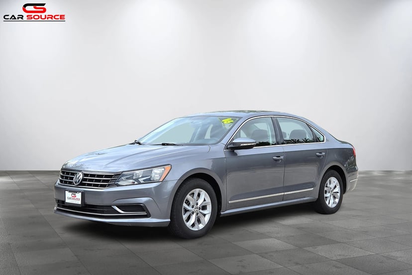 2016 VOLKSWAGEN Passat - Image 1