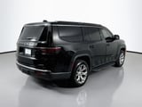 2022 Jeep Wagoneer - Preview 5
