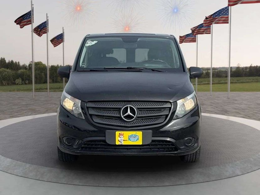 2018 Mercedes-Benz Metris Passenger Van - Image 3