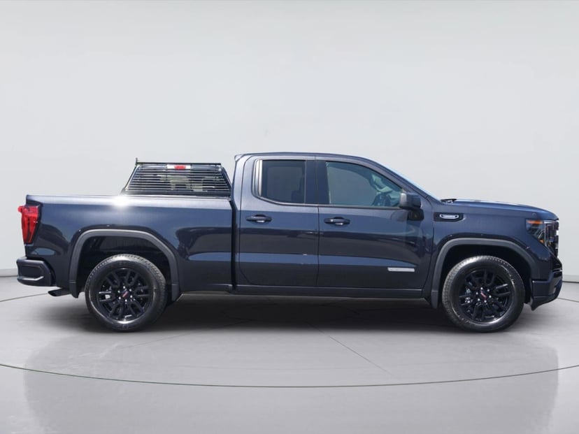 2024 GMC Sierra 1500 - Image 3