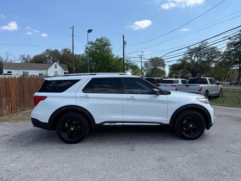 2021 Ford Explorer - Image 2
