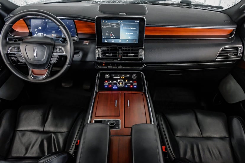 2021 Lincoln Navigator Reserve L - Image 2