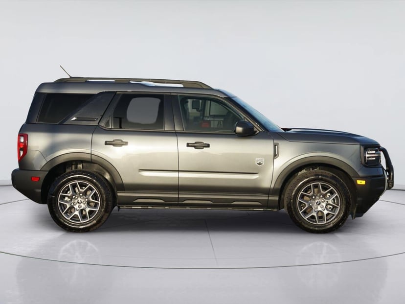 2025 Ford Bronco Sport - Image 2