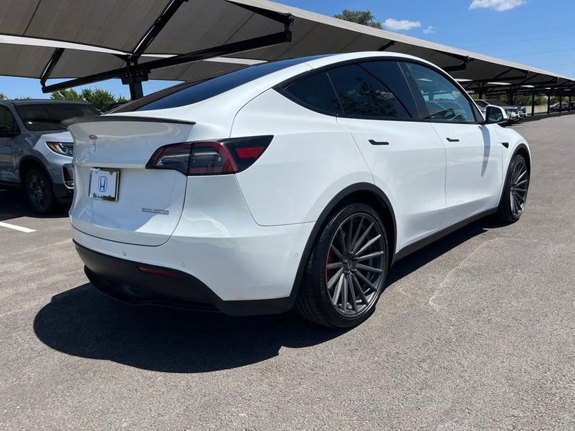 2022 Tesla Model Y - Image 3