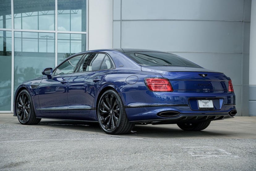 2025 Bentley Flying Spur - Image 2