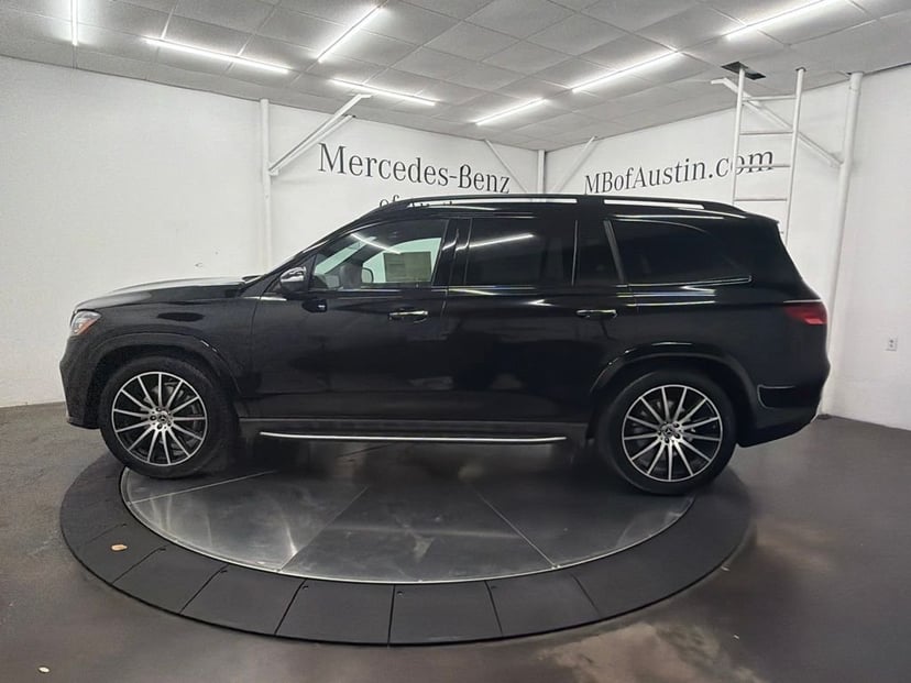2026 Mercedes-Benz GLS - Image 2