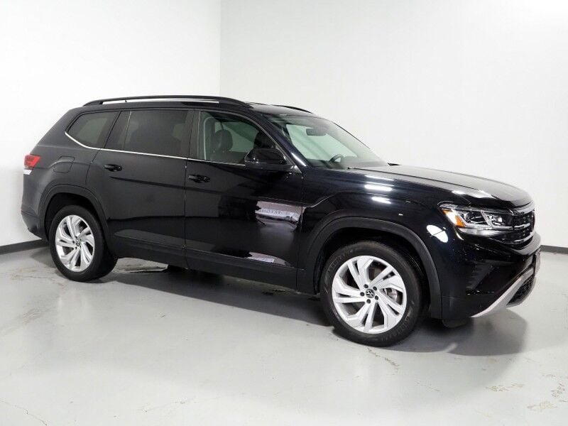 2022 Volkswagen Atlas 3.6L V6 SE w/Technology - Image 1