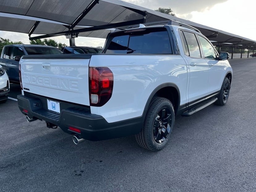 2026 Honda Ridgeline - Image 3