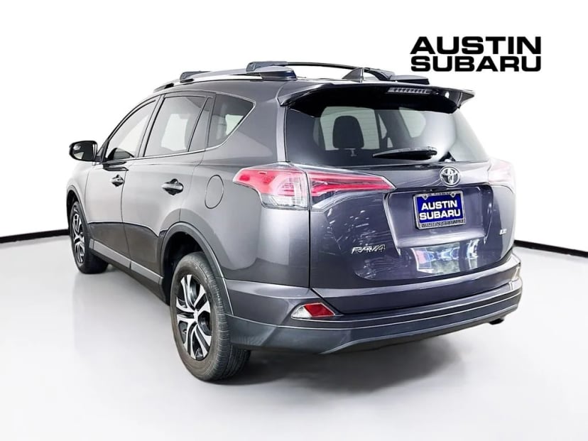 2017 Toyota RAV4 - Image 3