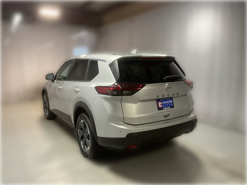 2025 Nissan Rogue - Image 3