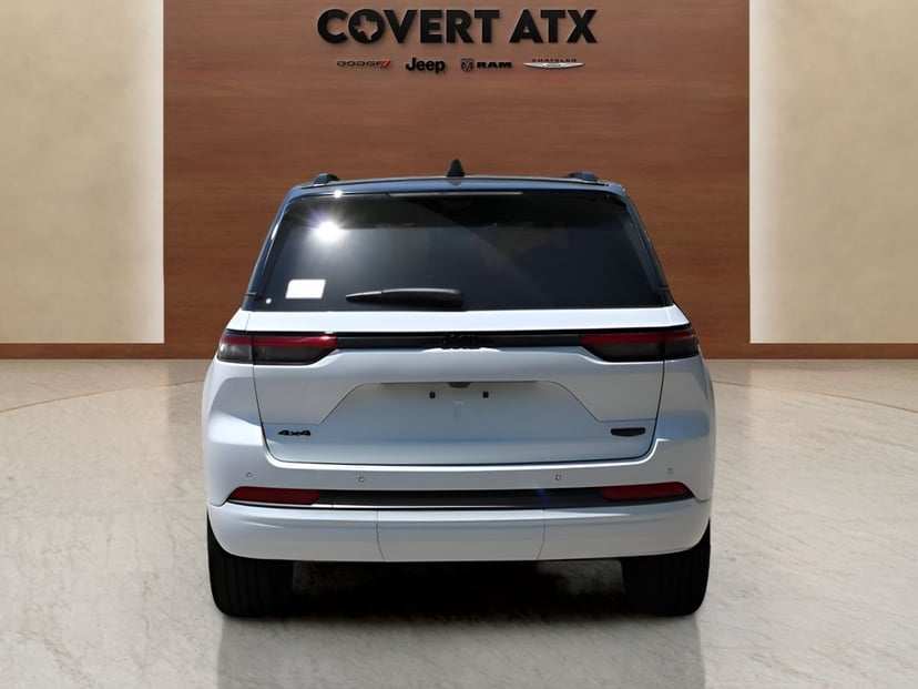 2026 Jeep Grand Cherokee - Image 3