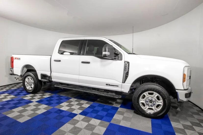 2025 Ford F-250 - Image 3
